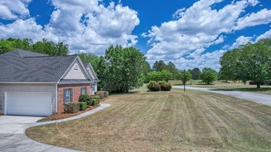 This lovely one level home has so much to offer its' new owners - photo 6