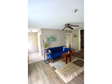A rare opportunity to enjoy beautiful river views from this - photo 10