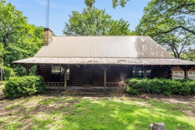 Charming 3-Bedroom Log Home on 2 Lots - Perfect Lake Retreat or - Lake Home For Sale in Gun Barrel City, Texas