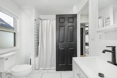 Welcome to 734 E. Green Street, a beautifully renovated - photo 29