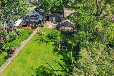 Welcome to 734 E. Green Street, a beautifully renovated - photo 32