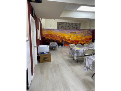 Prime location in downtown Flushing, close to #7 subway, LIRR - photo 2