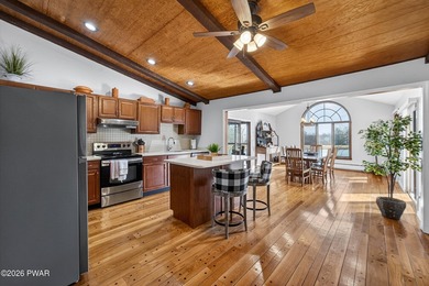 STUNNING 4 BED, 4 BATH LAKEFRONT ON A RARE DOUBLE LOT OFFERING - photo 8