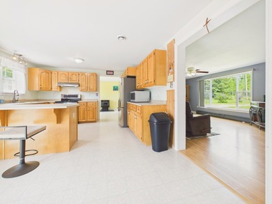 Built in 2005, that makes this 3 Bedroom/2 full bath home - photo 11