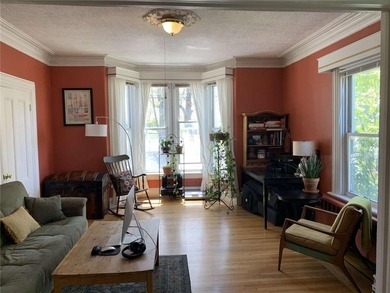 Elegant 2-family 3 floor Blue Victorian house with a large - photo 13