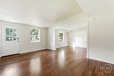 Fully renovated 3-bedroom, 2-bath ranch home on a desirable - photo 8