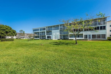 Lowest priced unit in Century Village. Located right next to - photo 20