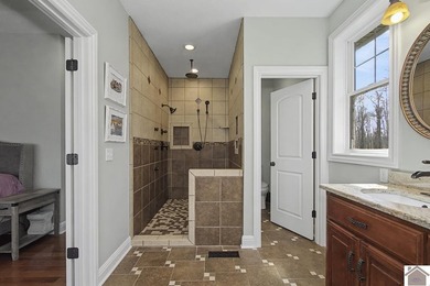 Experience lake living in this beautifully designed 4 bedroom, 3 - photo 20