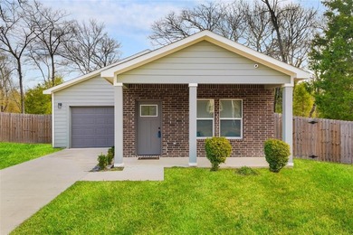 Cedar Creek Lake Home For Sale in Mabank Texas