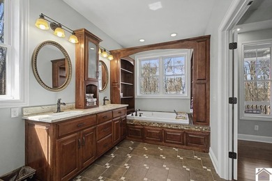 Experience lake living in this beautifully designed 4 bedroom, 3 - photo 21