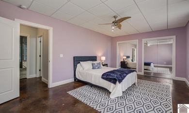 Experience lake living in this beautifully designed 4 bedroom, 3 - photo 25