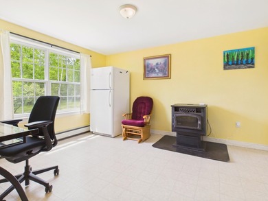 Built in 2005, that makes this 3 Bedroom/2 full bath home - photo 27