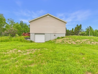 Built in 2005, that makes this 3 Bedroom/2 full bath home - photo 34