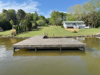 Beautiful Level Waterfront Lot With Your Own Private Dock - photo 17