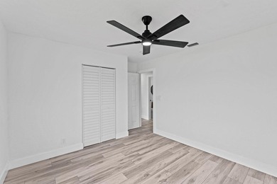 Welcome this Beautiful fully remodeled 3 bedroom 1 bathroom to - photo 17