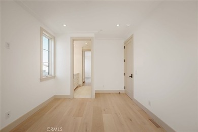 Brand new construction on Balboa Island crowned by a stunning - photo 19