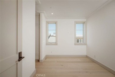 Brand new construction on Balboa Island crowned by a stunning - photo 23
