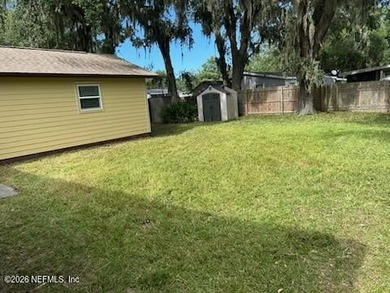 Your new 3/2 BEACH home awaits with New Hardee Siding so you can - photo 27