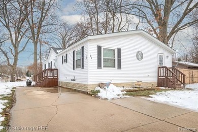 Loon Lake - Genesee County Home For Sale in Linden Michigan