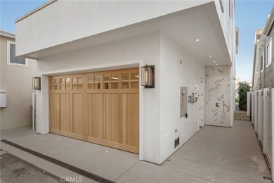 Brand new construction on Balboa Island crowned by a stunning - photo 35