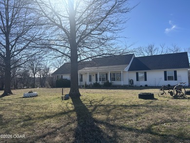 Lamar Lake  Home Sale Pending in Lamar Missouri