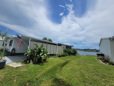 The property features a New roof and tile flooring throughout - photo 49