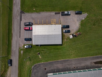 Great business opportunity! 2400 sq ft leased building for sale