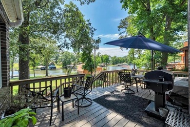 GORGEOUS HOME ON LAKE BLACKSHEAR!!! This large family home with - photo 3