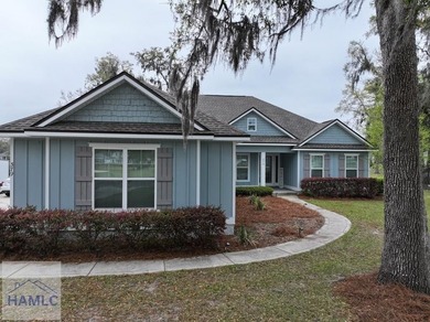 Welcome to your coastal sanctuary. This stunning 2,214 sq. ft - photo 4