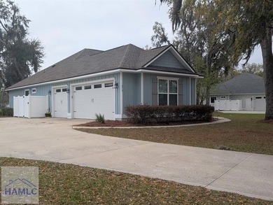 Welcome to your coastal sanctuary. This stunning 2,214 sq. ft - photo 5