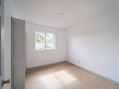 Located in the gated community of Thousand Oaks, this 3-bedroom - photo 11