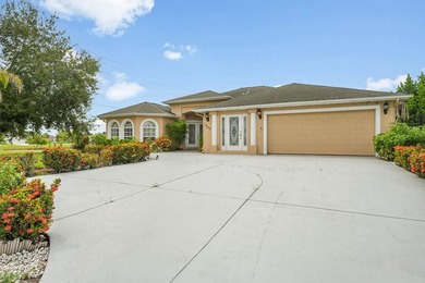 Parking for RV/Boat available. Beautiful pool home in a PRIME - photo 2