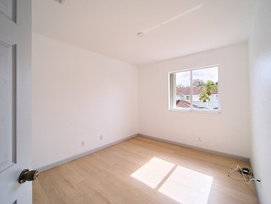 Located in the gated community of Thousand Oaks, this 3-bedroom - photo 14