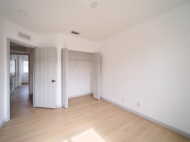 Located in the gated community of Thousand Oaks, this 3-bedroom - photo 15