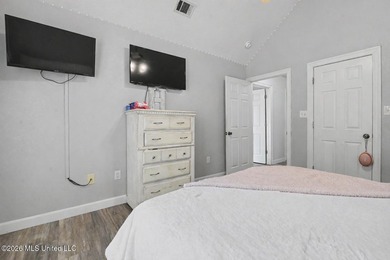 Beautiful brick home in Quail Ridge Subdivision located in the - photo 18