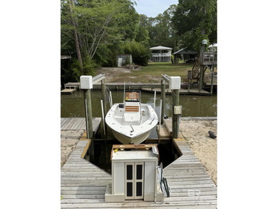 2022, Custom Built, Charming Waterfront Cottage, Gold Fortified - photo 20
