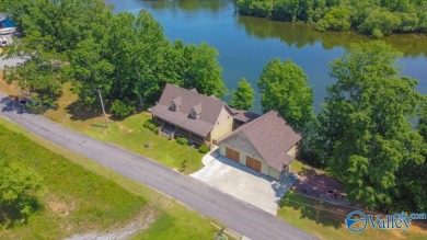 Lewis Smith Lake Home For Sale in Cullman Alabama