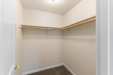 Welcome home to this beautifully maintained home offering 3 - photo 8
