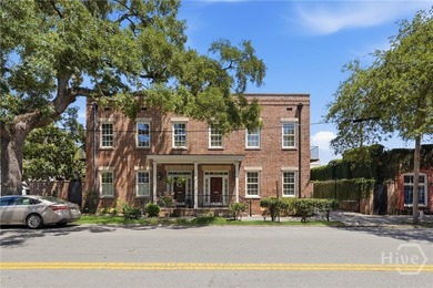 Welcome to upscale living in the heart of Savannah's downtown - photo 1