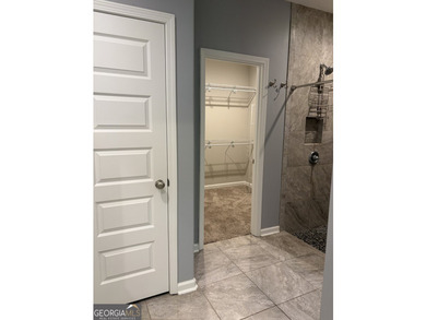 WOW! Fabulous home is ready for new buyer(s)! A true end unit! - photo 13