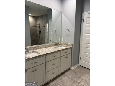 WOW! Fabulous home is ready for new buyer(s)! A true end unit! - photo 15