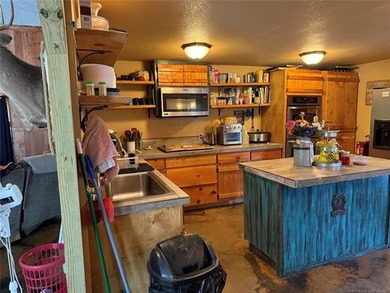 This is the BARNDOMINIUM you always wanted! Set perfectly on a 4 - photo 33