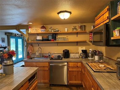 This is the BARNDOMINIUM you always wanted! Set perfectly on a 4 - photo 36