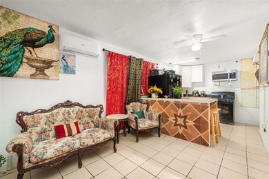 This adorable home is perfect for first time buyers, investors - photo 6