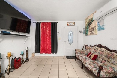 This adorable home is perfect for first time buyers, investors - photo 8