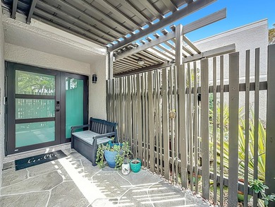 STUNNING WATERFRONT VILLA - COMPLETELY MOVE IN READY WITH - photo 11