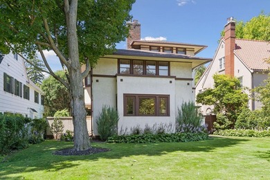 Discover the endless charm of this beautifully preserved 1923 - photo 11