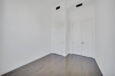Exceptional opportunity to acquire a comprehensively renovated - photo 12