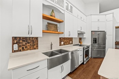 Luxury Living in Harbour Ridge Country Club! Renovated and - photo 13