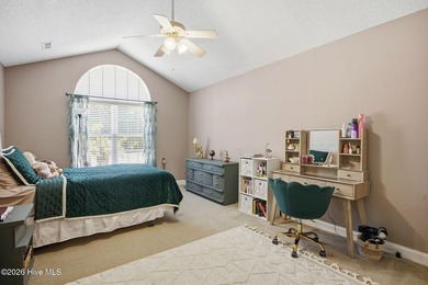 Welcome to Oak Ridge Plantation, where coastal convenience meets - photo 14